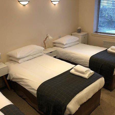 Caledonian Hotel ポートリー エクステリア 写真