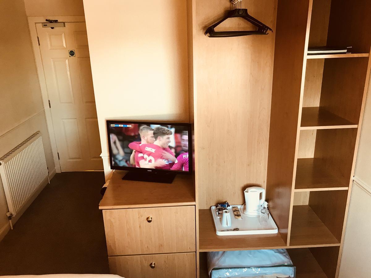 Caledonian Hotel ポートリー エクステリア 写真